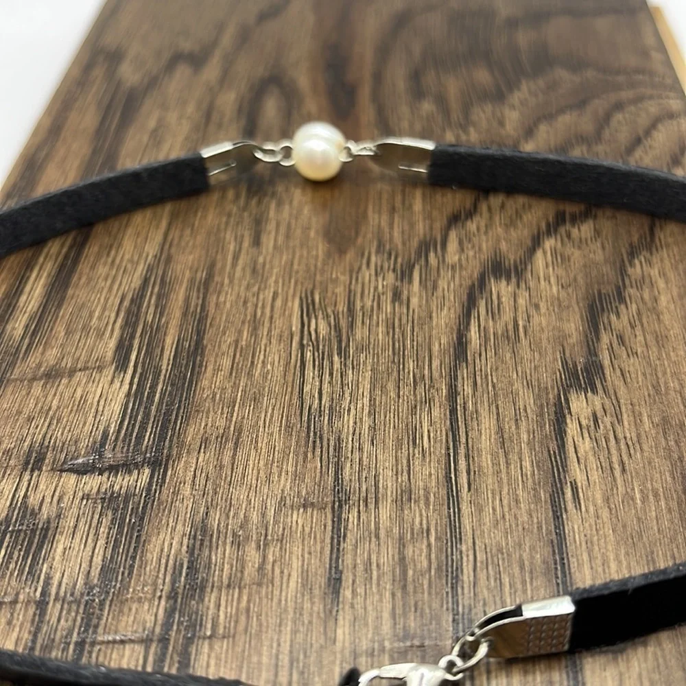 Faux Pearl floats on a Brown Leather Necklace. Choker 70’s vibe Silver Tone